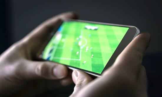 Conheça os 5 melhores aplicativos para assistir futebol pelo celular