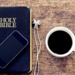 Escucha la Biblia en tu teléfono